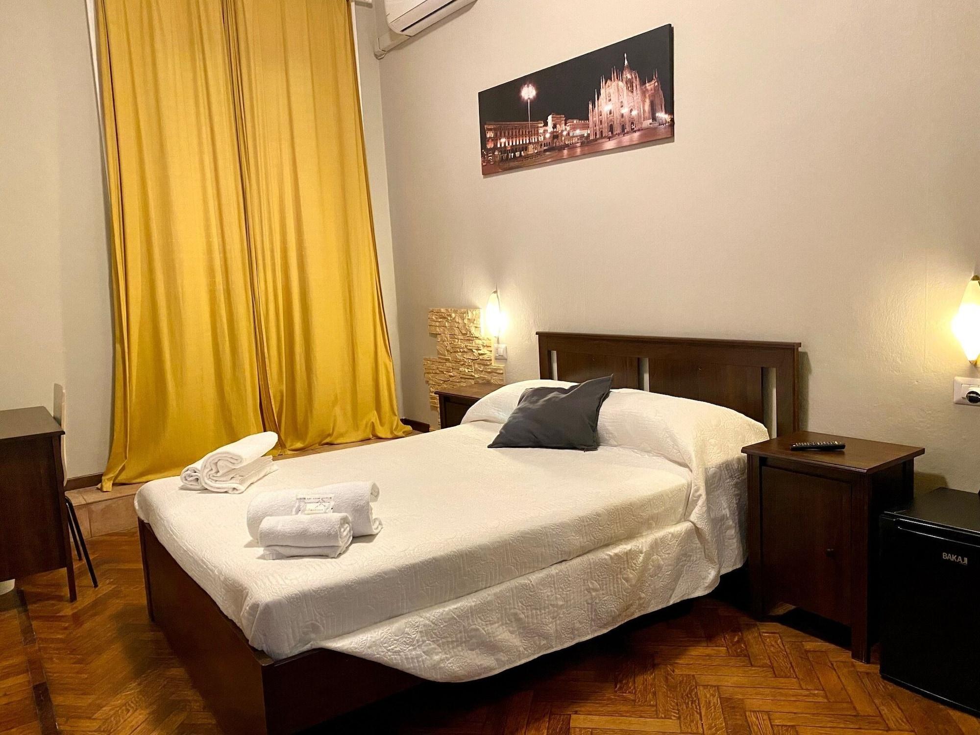 Carlo Goldoni Hotel Мілан Екстер'єр фото